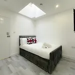 Studio Next To King Cross A